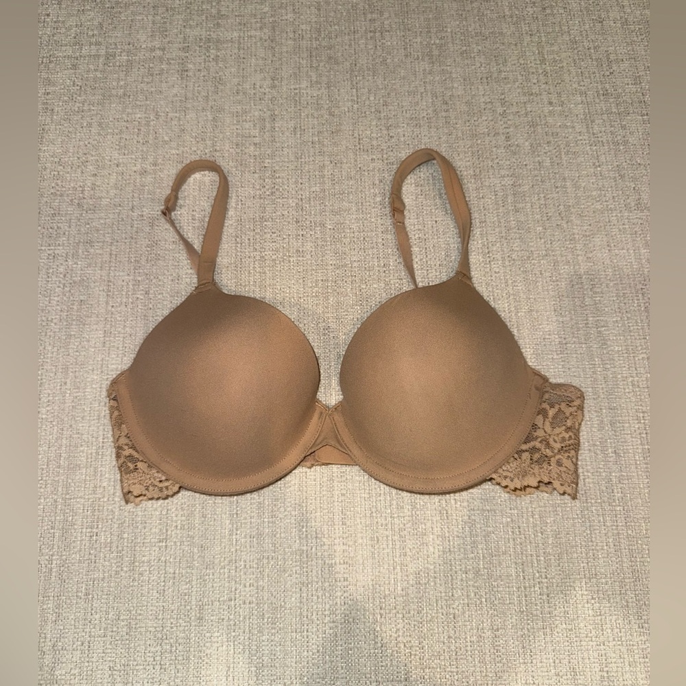 SKIMS Fits Everybody Lace T-Shirt Bra